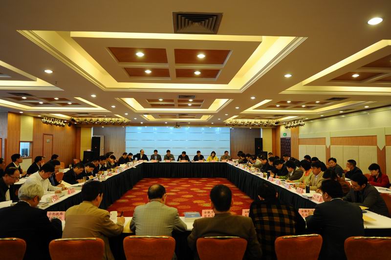 2014年度全省中等职业与成人教育工作会议在合肥召开